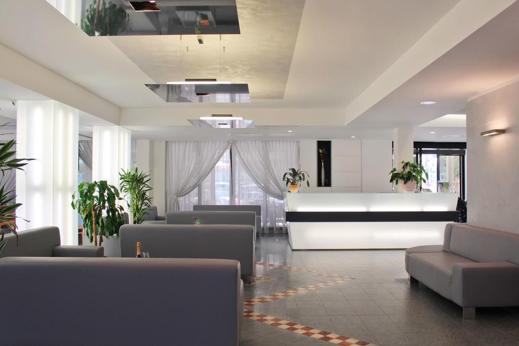 Hotel Delle Nazioni 밀라노마리티마 외부 사진