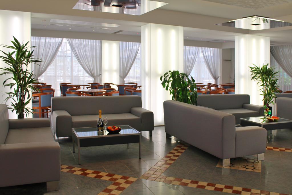 Hotel Delle Nazioni 밀라노마리티마 외부 사진
