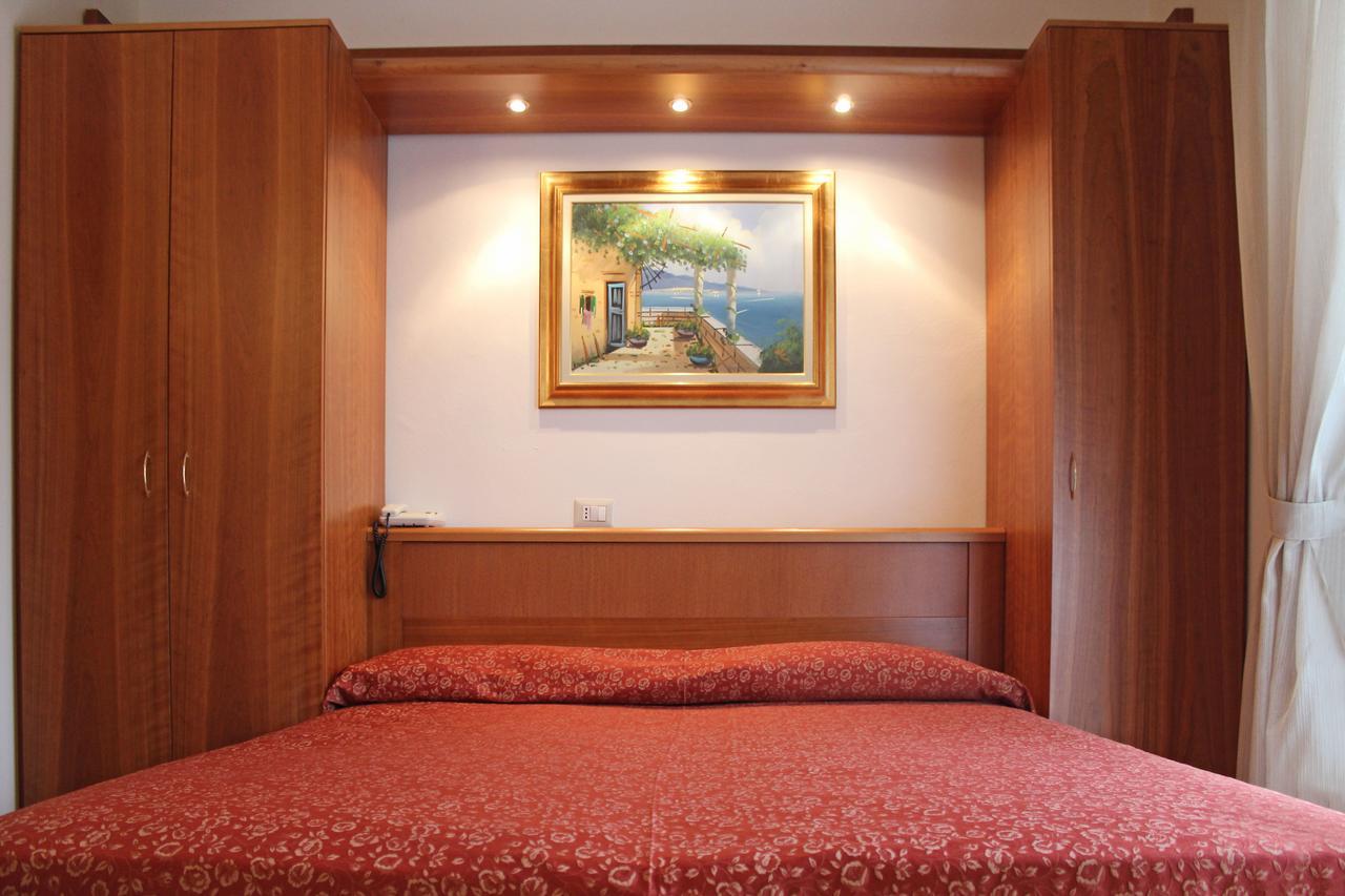 Hotel Delle Nazioni 밀라노마리티마 외부 사진